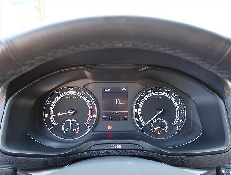 Škoda Karoq (2020) 1.5 TSI - fotka 11 z 18