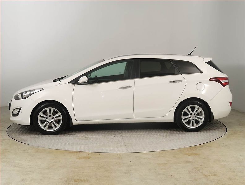 Hyundai i30 (2014) 1.6 GDI, Serv.kniha, Tempomat - fotka 3 z 21
