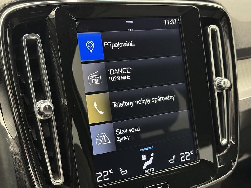 Volvo XC40 D3 MOMENTUM AUT  - fotka 30 z 46