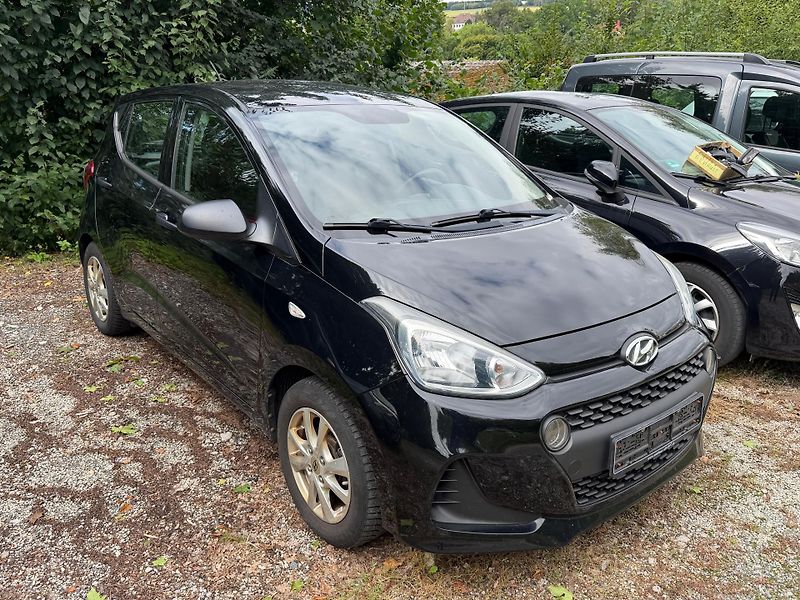 Hyundai i10 (2017) Classic 1.0 - fotka 2 z 8