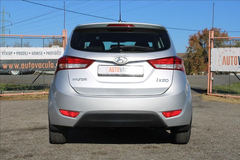 Hyundai ix20 1,4 i  ČR, DIG. KLIMA, ASR - fotka 6 z 25