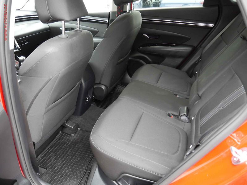 Hyundai Tucson (2023) 1.6 T-GDi, 1.maj,ČR, servis - fotka 10 z 17