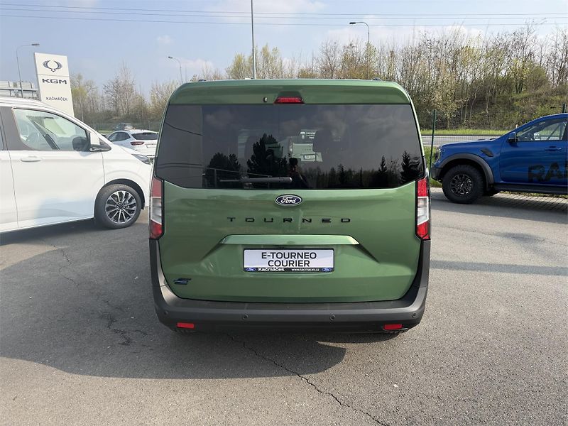 Ford Tourneo Courier (2026) Titanium, Tourneo, 43 kWh Elek - fotka 4 z 20