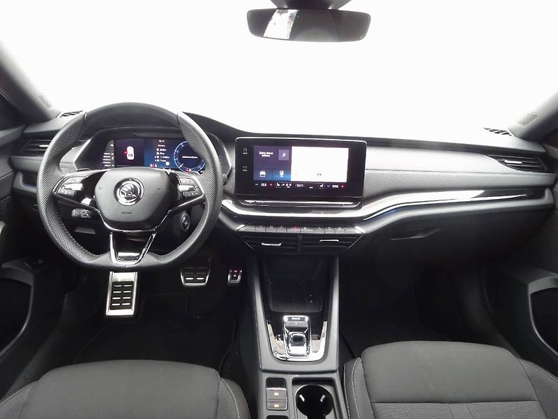 Škoda Octavia (2023) 2,0TSi /140kW Sportline 4x4 DS - fotka 5 z 30