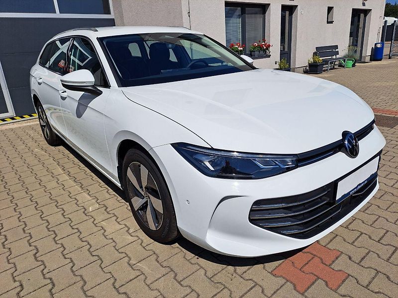 Volkswagen Passat (2025) 1.5 TSI Business REZERVACE - fotka 2 z 31