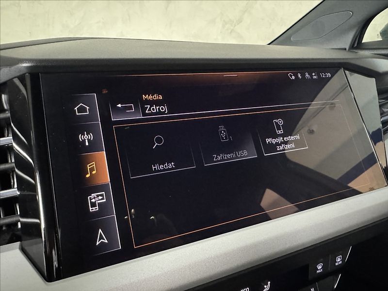 Audi Q4 e-tron 35 125kW Sport LED Matrix - fotka 35 z 47