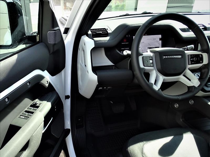 Land Rover Defender (2026) 110 D200 S * - fotka 6 z 18