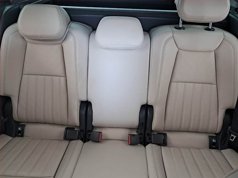 Škoda Karoq (2017) 1.6 TDI, Kůže, Navi, Tempomat - fotka 10 z 18