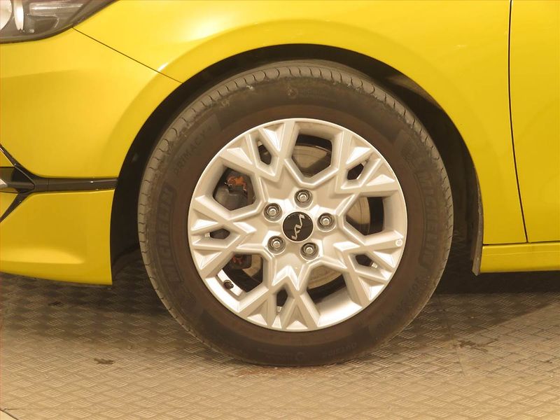 Kia Ceed (2022) Silver 1.5 T-GDI MHEV - fotka 14 z 16