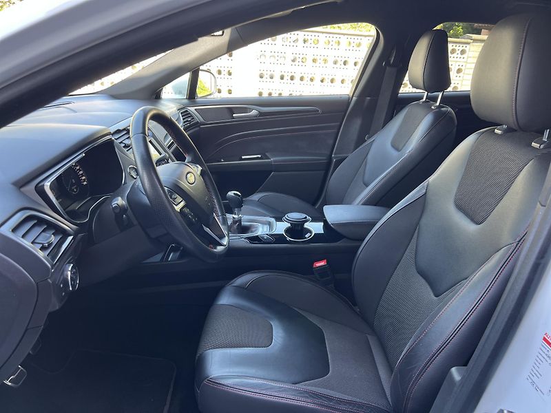 Ford Mondeo 2.0TDCi ST-Line Business KŮŽE - fotka 8 z 50