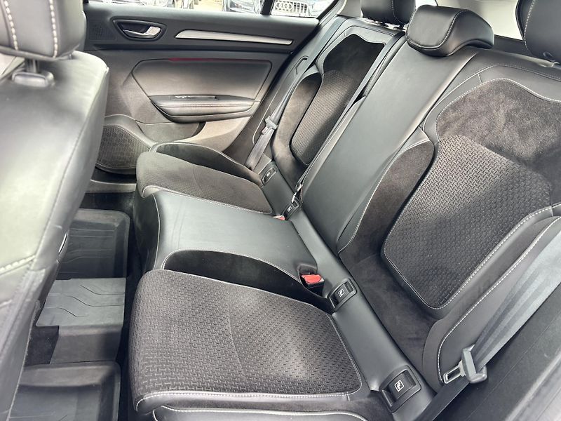 Renault Mégane Grandtour 1.5 DCi 1.majitel CZ - fotka 25 z 27