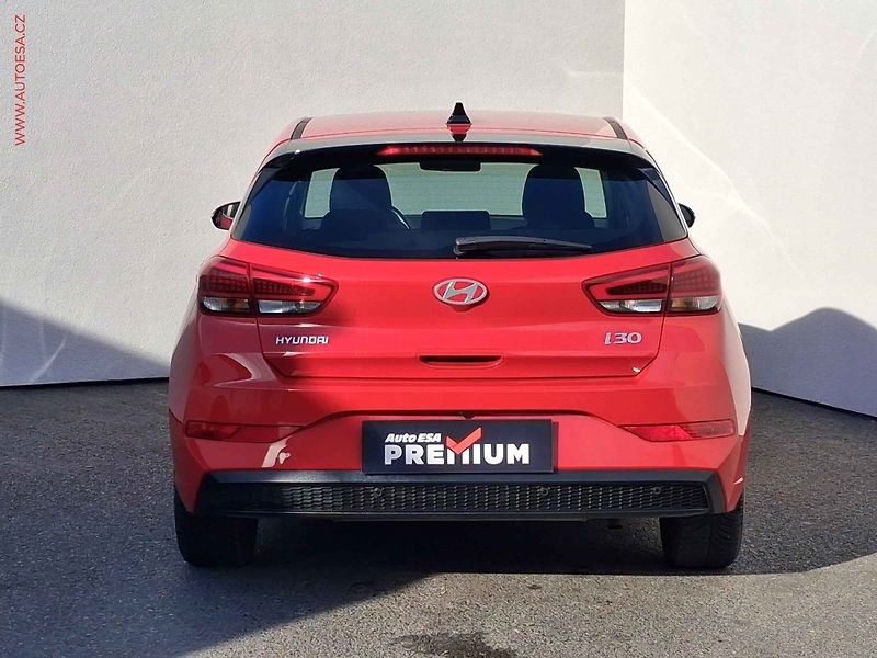 Hyundai i30 (2024) 1.5, ČR, Navi, kamera, LED - fotka 5 z 19
