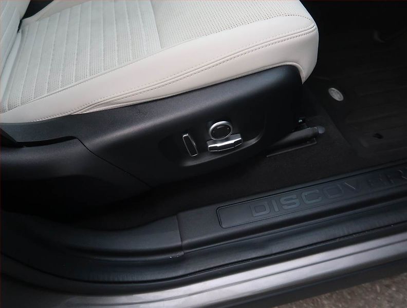 Land Rover Discovery Sport (2021) D165 - fotka 24 z 28