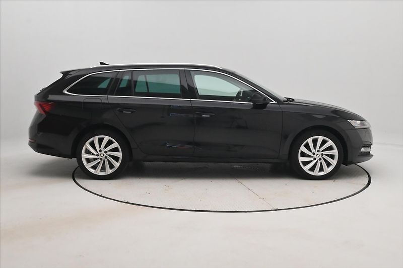 Škoda Octavia 1,4 TSI iV 150kW DSG Style Zár - fotka 4 z 31