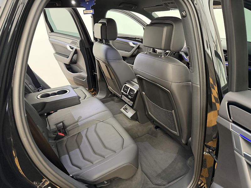 Volkswagen Touareg 3.0Tdi*1-MAJ*DPH*HUD*R-LINE* - fotka 17 z 47