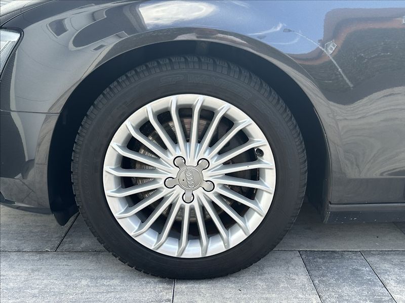 Audi A4 3,0 TDI 204PS  Ambiente A/T - fotka 45 z 53