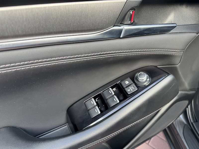 Mazda 6 (2019) 2.0i G-165 LED ACC Navi Blis - fotka 26 z 49