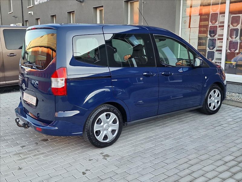 Ford Tourneo Courier 1.5TDCi 74kW Trend,ČR,1.Maj. - fotka 11 z 50