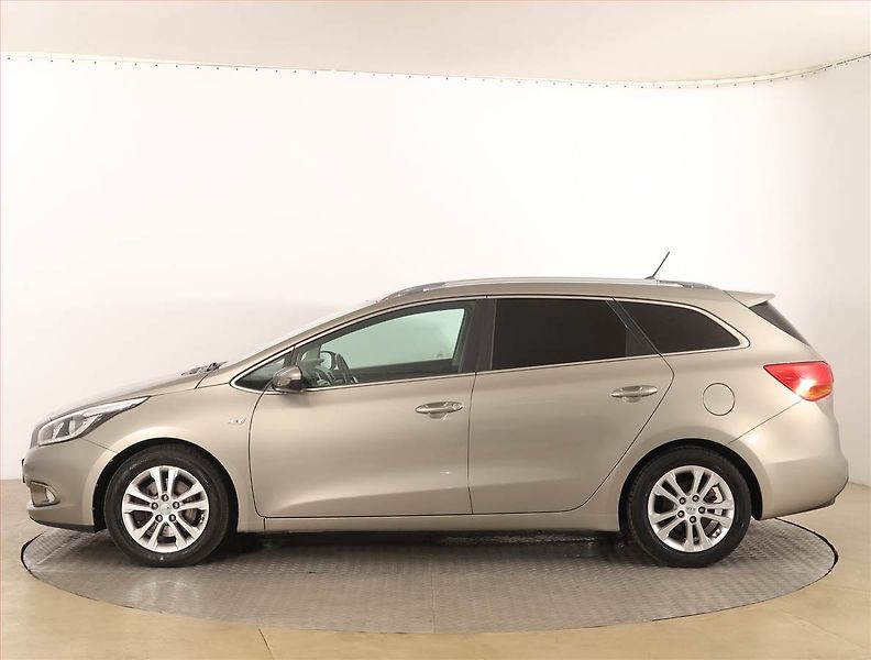 Kia Ceed (2014) 1.6 GDI, Tempomat - fotka 3 z 16