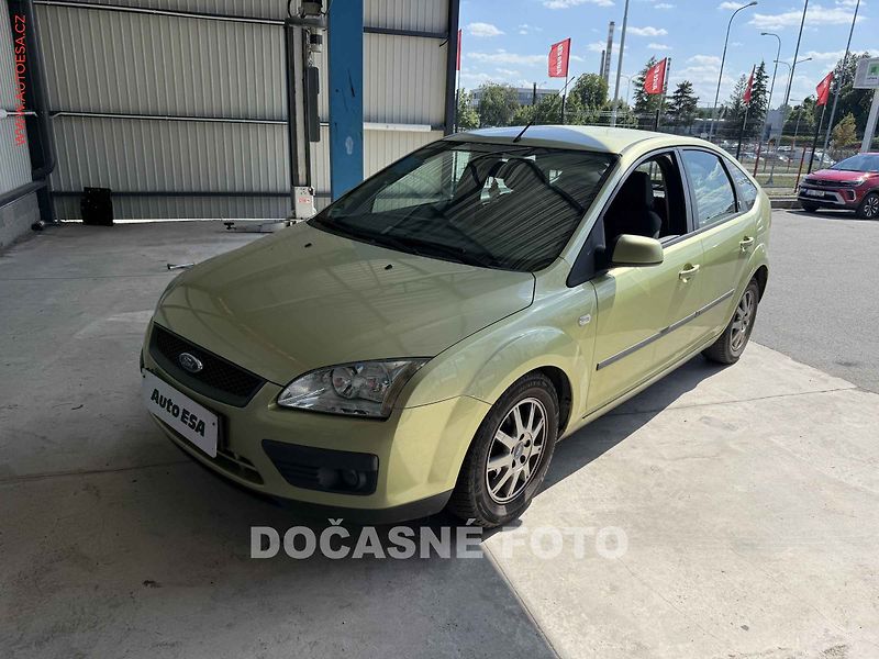 Ford Focus (2006) 1.6 i, AC, park.asist - fotka 1 z 3