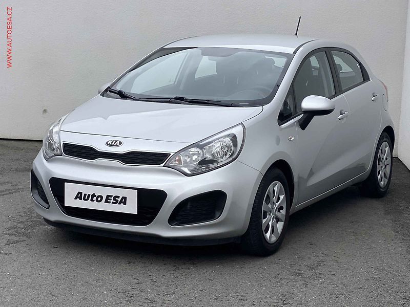 Kia Rio (2015) 1.4i, Edition, navi, kamera - fotka 3 z 18