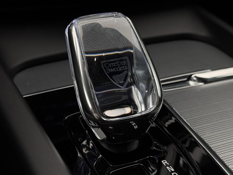 Volvo XC60 B5 AWD BLACK EDITION AUT  - fotka 33 z 49