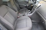 Opel Astra ST 1.6 CDTi KLIMA NAVI TAŽNÉ - náhled 18