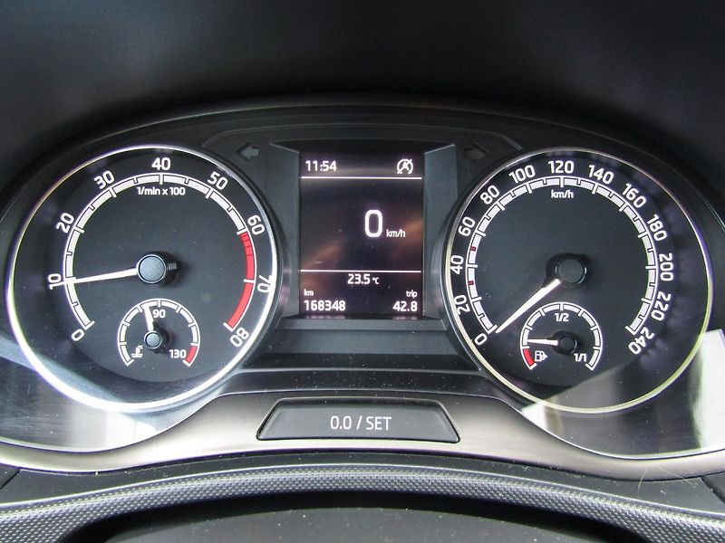 Škoda Fabia (2020) 1.0 TSI 81kW 6kv. TOP QUALITY - fotka 29 z 40