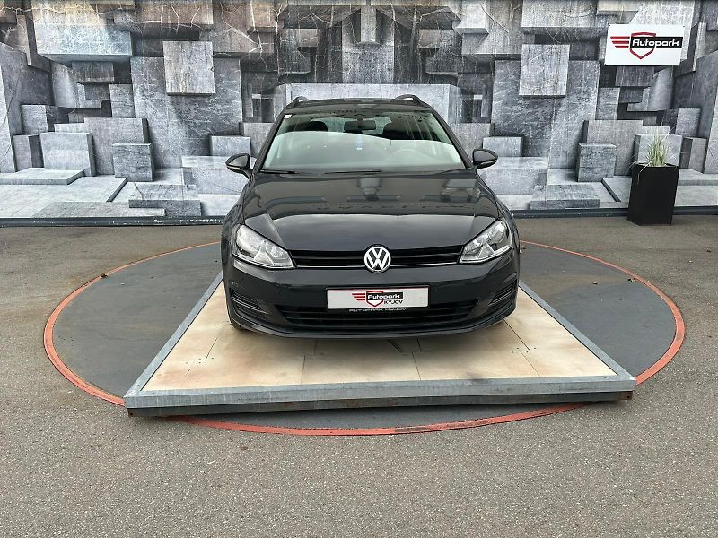 Volkswagen Golf (2014) 1.6TDi, 77KW - fotka 2 z 20