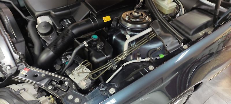 Mercedes-Benz CL (1991) 500 C215 - fotka 29 z 38