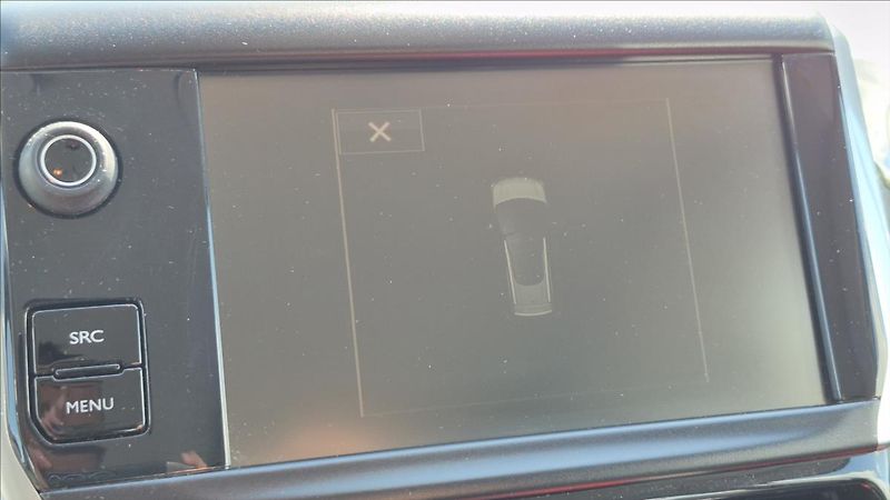 Peugeot 2008 1,2 81 Kw PT AUTO klima ČR - fotka 18 z 22