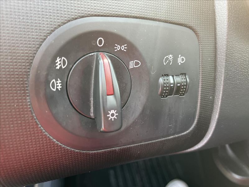 Seat Ibiza 1.2 TSi 63KW KLIMA SERVIS STK - fotka 25 z 34