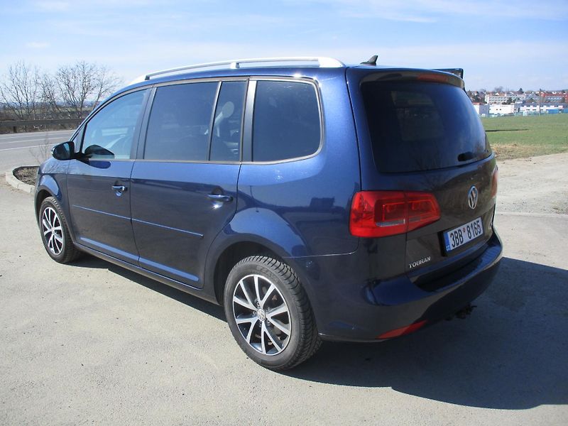 Volkswagen Touran 1.4TSi 103kW*CL*TAŽ Z.*7MÍST - fotka 8 z 46