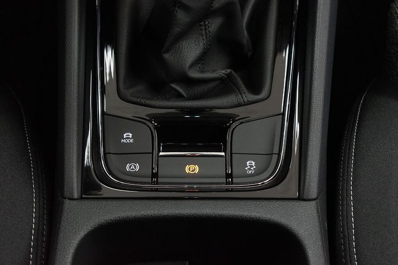 Škoda Karoq 1.5 TSI STYLE*TAŽNÉ*DPH*ČR 1.M - fotka 23 z 44