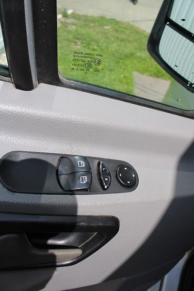 Mercedes-Benz Sprinter 319 CDI 9míst Maxi+klima+webas - fotka 21 z 25