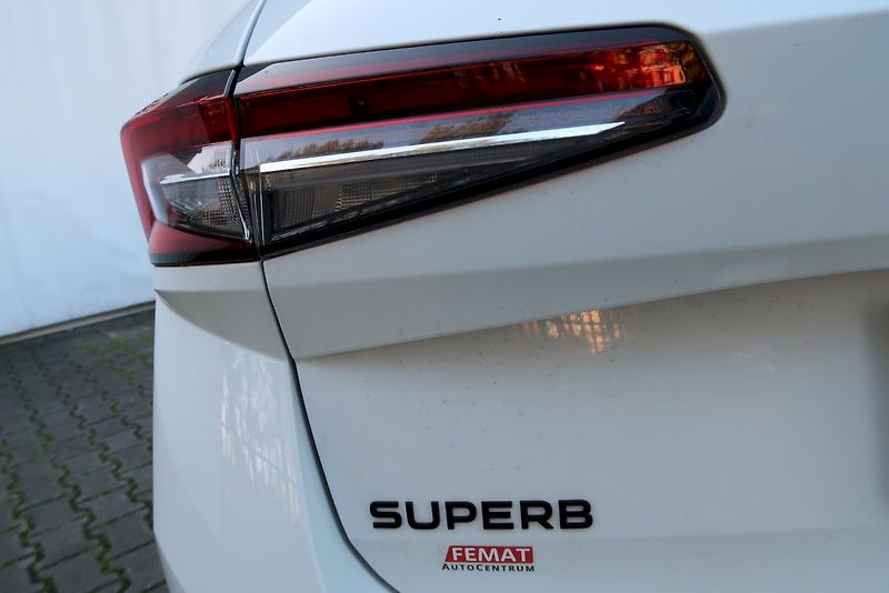 Škoda Superb (2025) Combi SportLine  2,0 TSi/ 150 - fotka 30 z 32