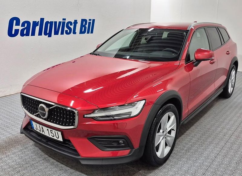 Volvo V60 Cross Country B4 AWD Core Kam. - fotka 1 z 9