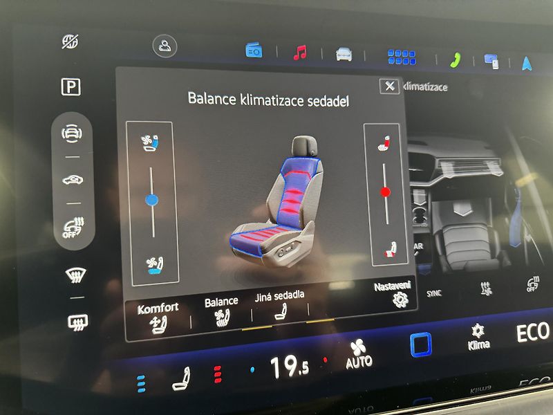 Volkswagen Touareg 3.0Tdi*1-MAJ*DPH*HUD*R-LINE* - fotka 48 z 50