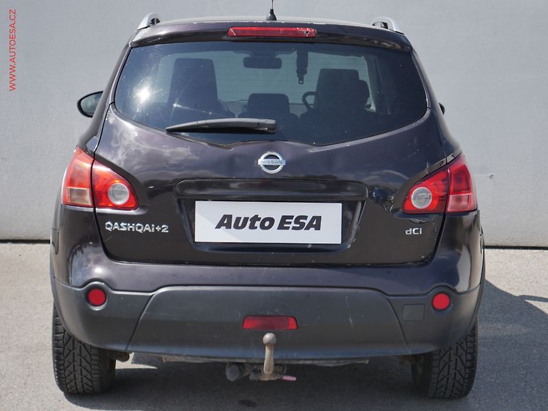 Nissan Qashqai (2010) 2.0 DCI +2, ČR, AC, TZ, navi - fotka 5 z 19