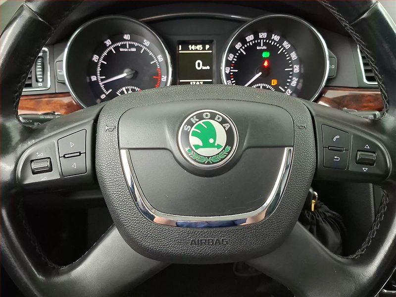 Škoda Superb (2011) Elegance 3.6 FSI V6, 4X4 - fotka 18 z 21