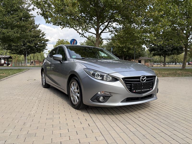 Mazda 3 2.0 Center-Line - fotka 17 z 36