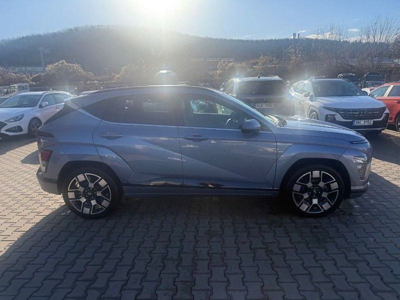 Hyundai i30 Kona EV 24 POWER 65 kWh STYLE - fotka 2 z 10