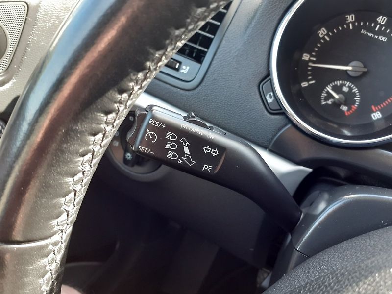 Škoda Yeti (2011) 1.4 TSI AMBIENTE - fotka 9 z 33