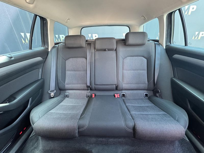 Volkswagen Passat (2015) B8 2.0TDi DSG Comfort+,el.kufr - fotka 18 z 52