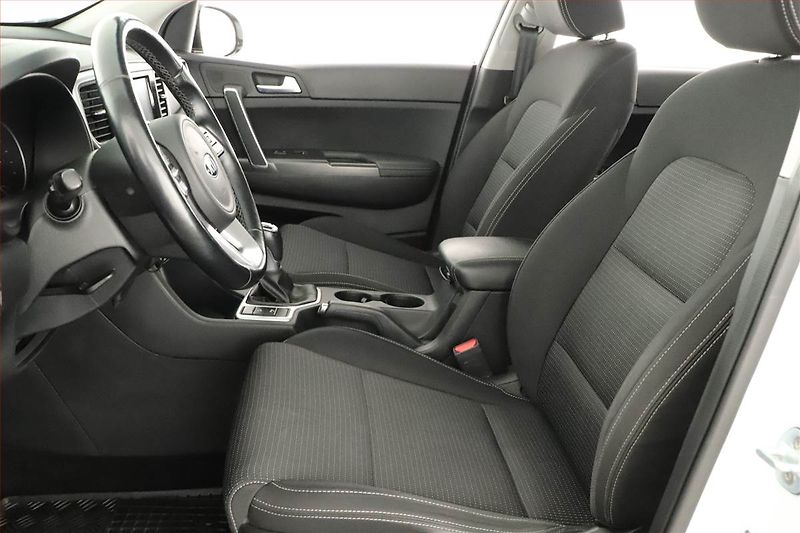 Kia Sportage (2019) 1.6 GDI, Navi, Tempomat - fotka 7 z 16