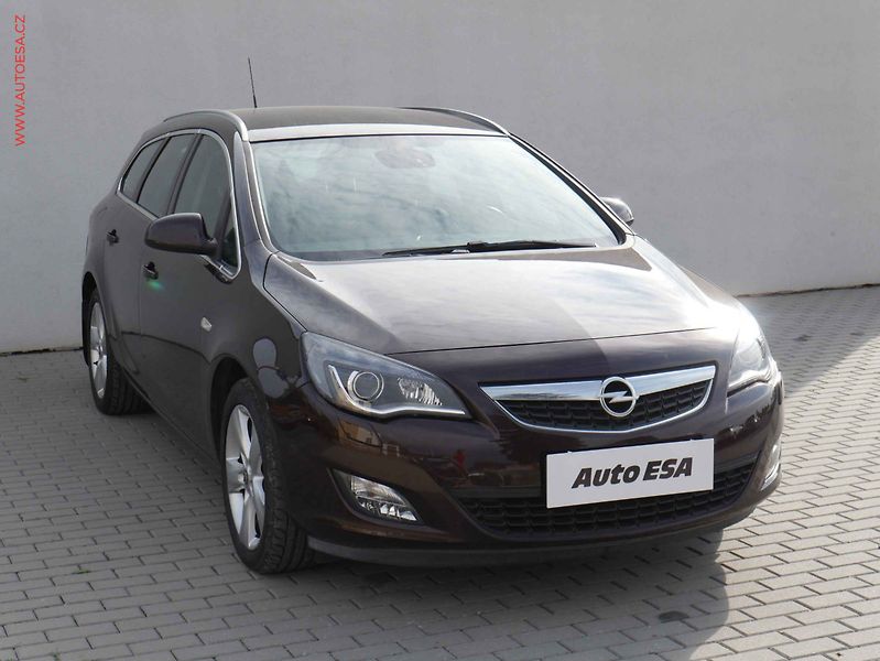Opel Astra (2012) 1.4T Sports Tourer, ČR, AC - fotografie inzerátu