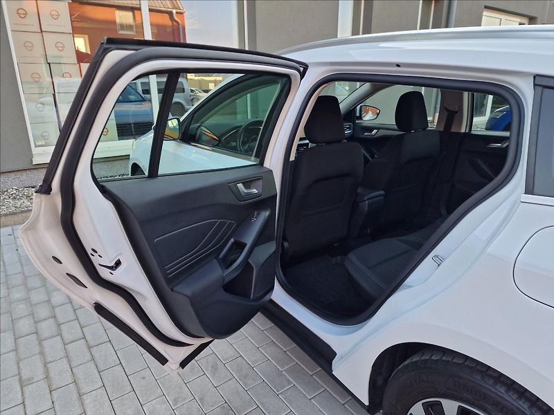 Ford Focus 1.5 TDCi Titanium, ČR, 1.Maj. - fotka 18 z 50