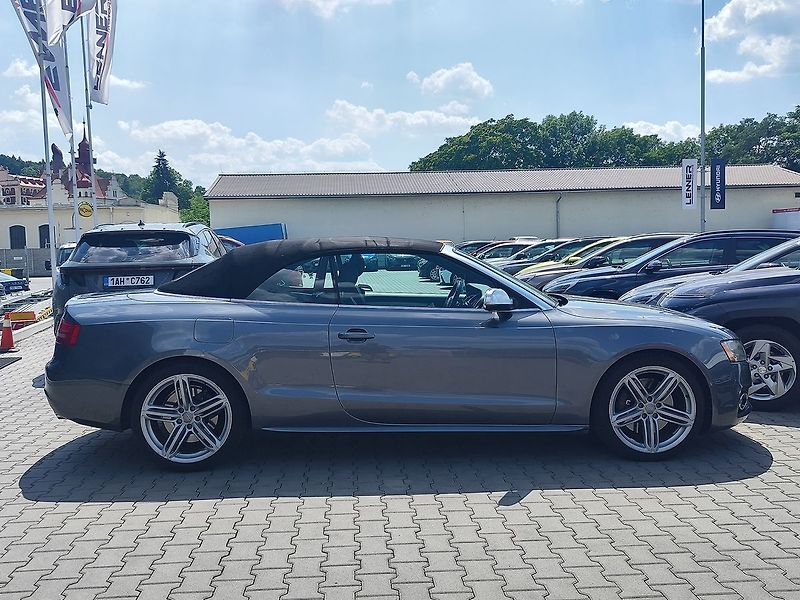 Audi S5 3.0 TFSI/245kW V6 Cabrio 4x4 - fotka 6 z 35