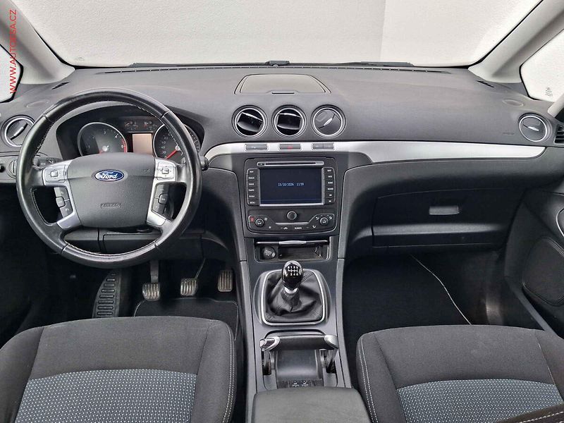 Ford Galaxy (2014) 2.0 TDCi, Business, navi, TZ - fotka 8 z 17