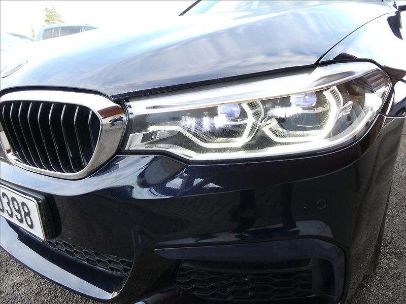BMW Řada 5 3,0 540d xDrive 235kW MPaket,D - fotka 5 z 50